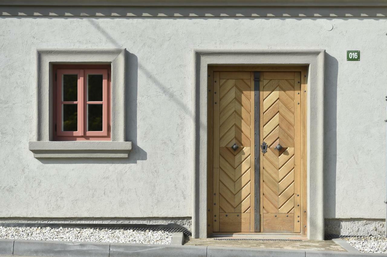 Penzion Dobre Casy Valtice Exterior foto