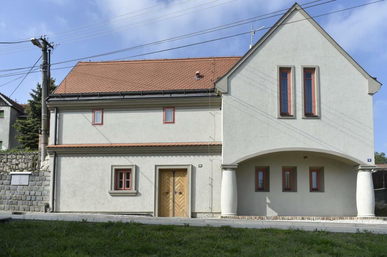 Penzion Dobre Casy Valtice Exterior foto